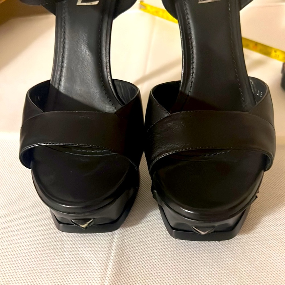 Yves Saint Laurent Black Strappy Heels. Size 38.5/7.5 Like New. - Picture 8 of 10